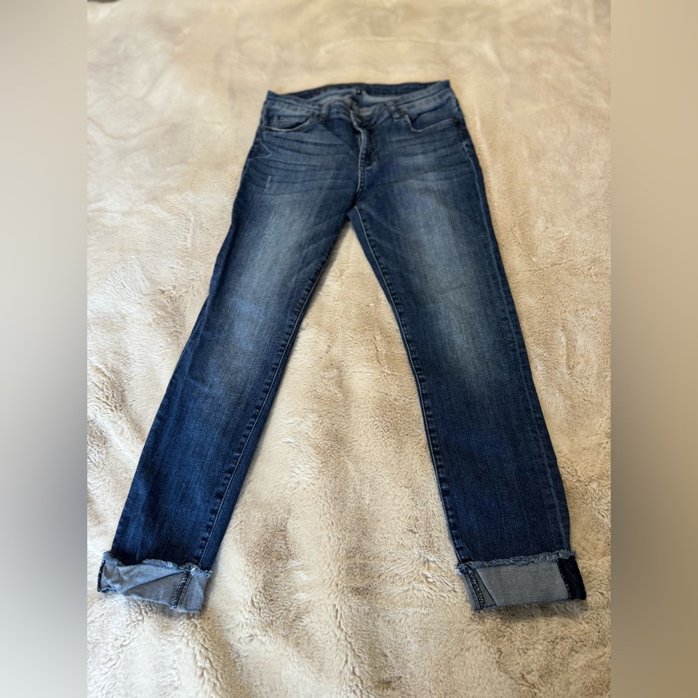 Kut From The Kloth ankle straight leg jeans. Size 4